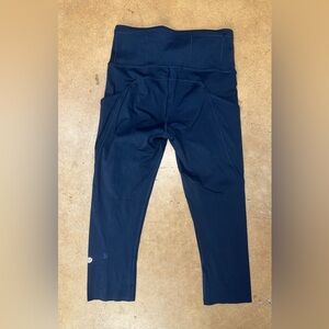 Women’s Lululemon Fast Free Crop Leggings Size 4 Navy